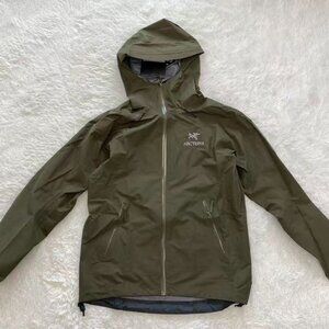 Arc'teryx Olive Green GORE-TEX Hardshell Outdoor Jacket